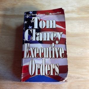 📚2/$14; 3/$16; 4/$18; 5/$20 ADD $2 for any additional books! Tom Clancy